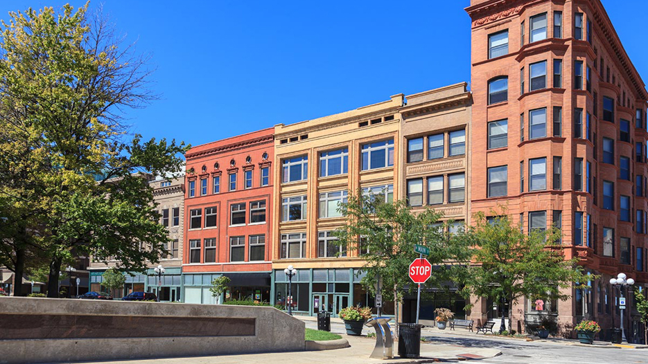Online Courses in Bloomington, IL